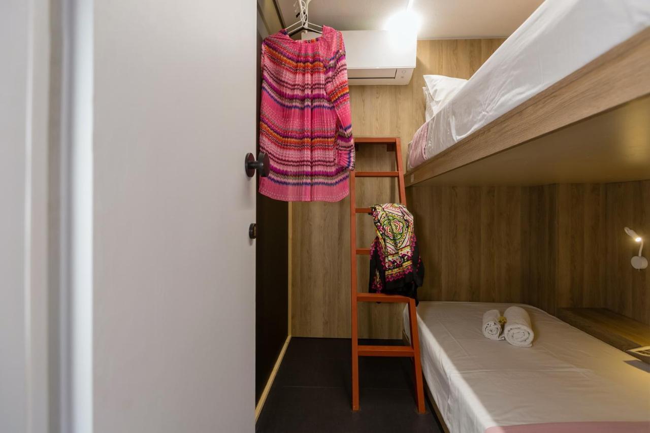 Готель Loc Hospitality Urban Den Corfu  Екстер'єр фото
